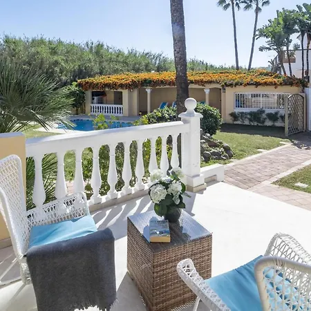 Marvelous Mansion With Pool In M26